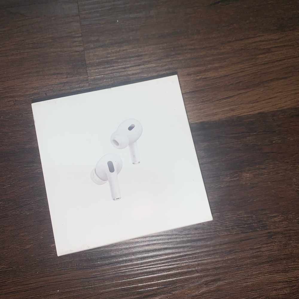 Apple AirPods Pro 2 Packaging in White - Picture 3 of 10